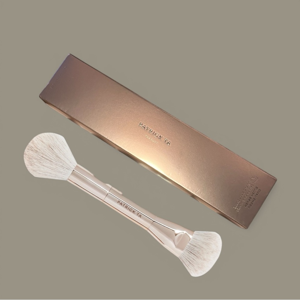 🤎Patrick Ta ~ DUAL ENDED BLUSH BRUSH ~ Award Winner 💥 New in Box - Picture 2 of 8